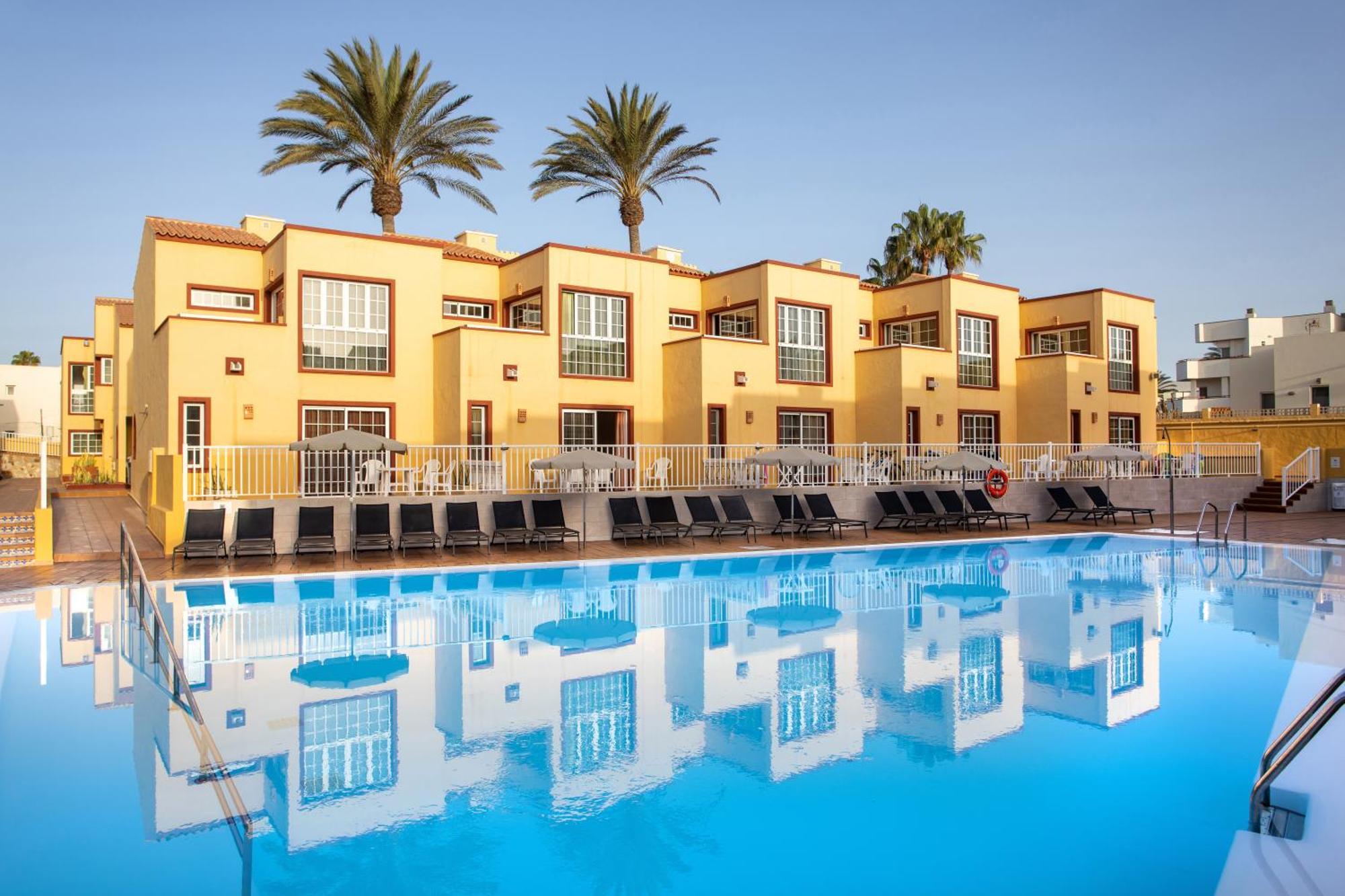 Apartamentos Maxorata Beach Коралео Екстериор снимка
