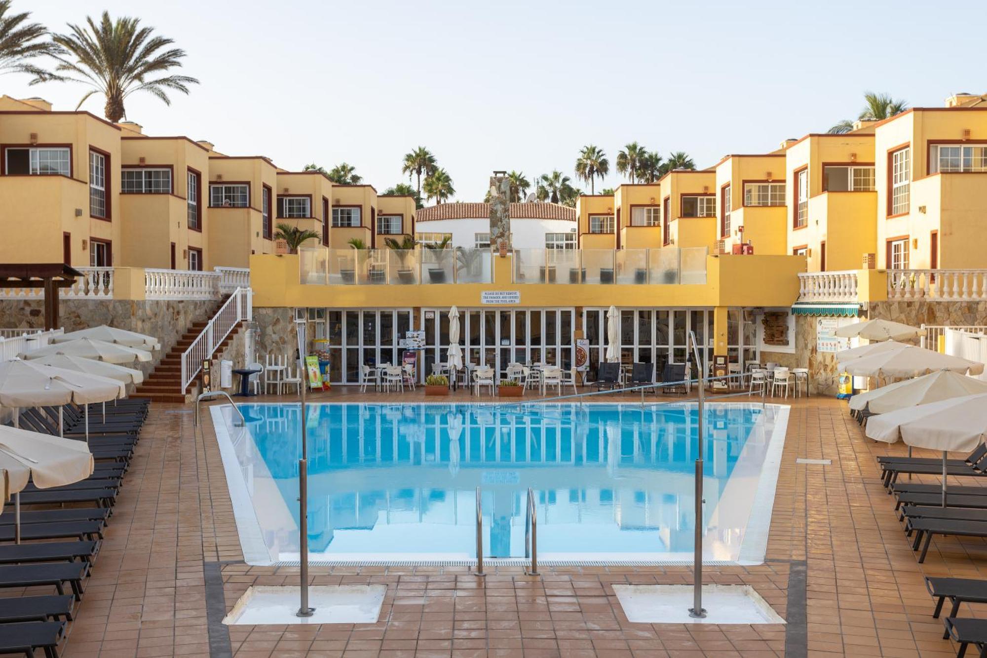 Apartamentos Maxorata Beach Коралео Екстериор снимка
